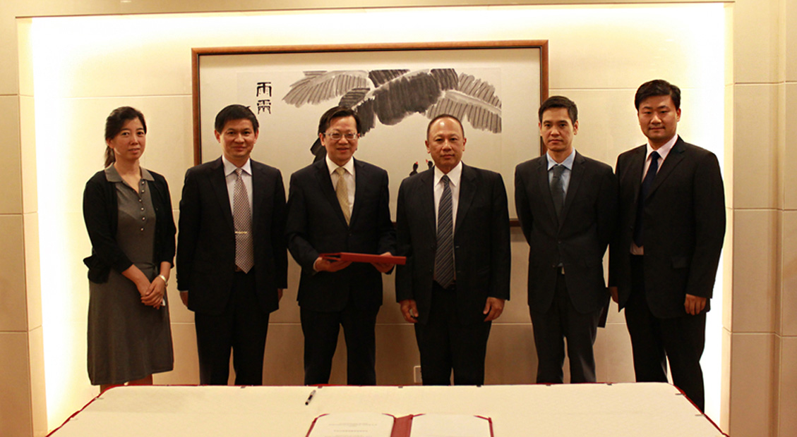 Thailand's Ambassador to China signed the Articles of Agreement of the Asian Infrastructure Investment Bank
